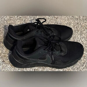Nike Men’s Legend Essential 2 Black